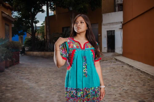 Vestido de gala San Antonino en tela lino color azul esmeralda
