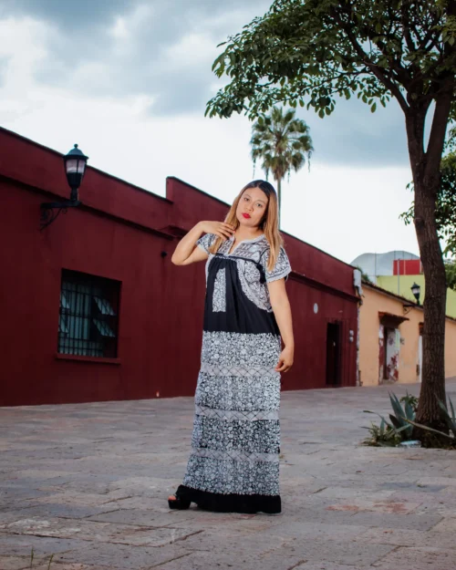 Vestido de gala San Antonino en tela popelina algodón color azul marino fuerte