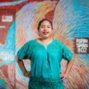 Vestido de gala con randa de tejido en tela lino azul petroleo